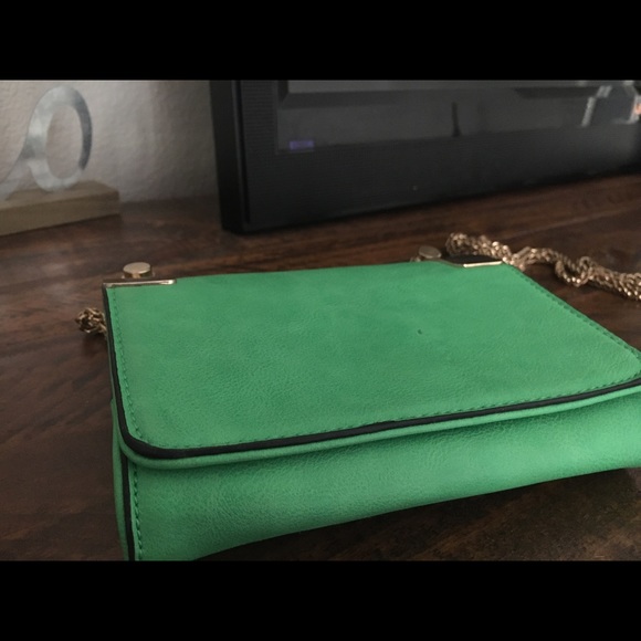 Small Green Purse - Picture 3 of 5